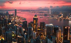 如何规划香港身份：七年后的三大决策路径解析