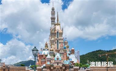 八类技术人才可直获香港身份，一人申请全家受益